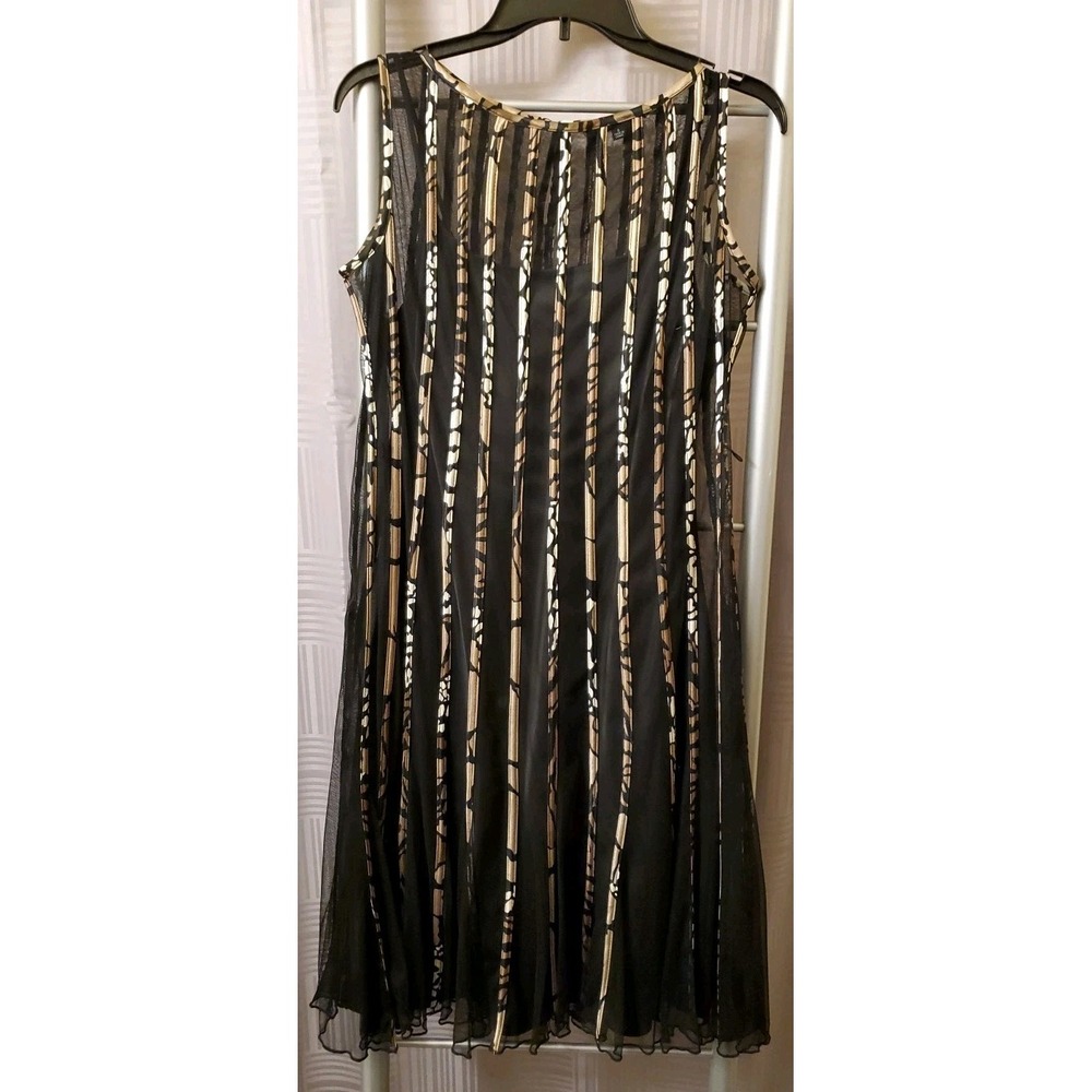 Sandra Darren Dress 6 Black Beige Embellished Sleeveless‎ Stretch Shift 2 Piece